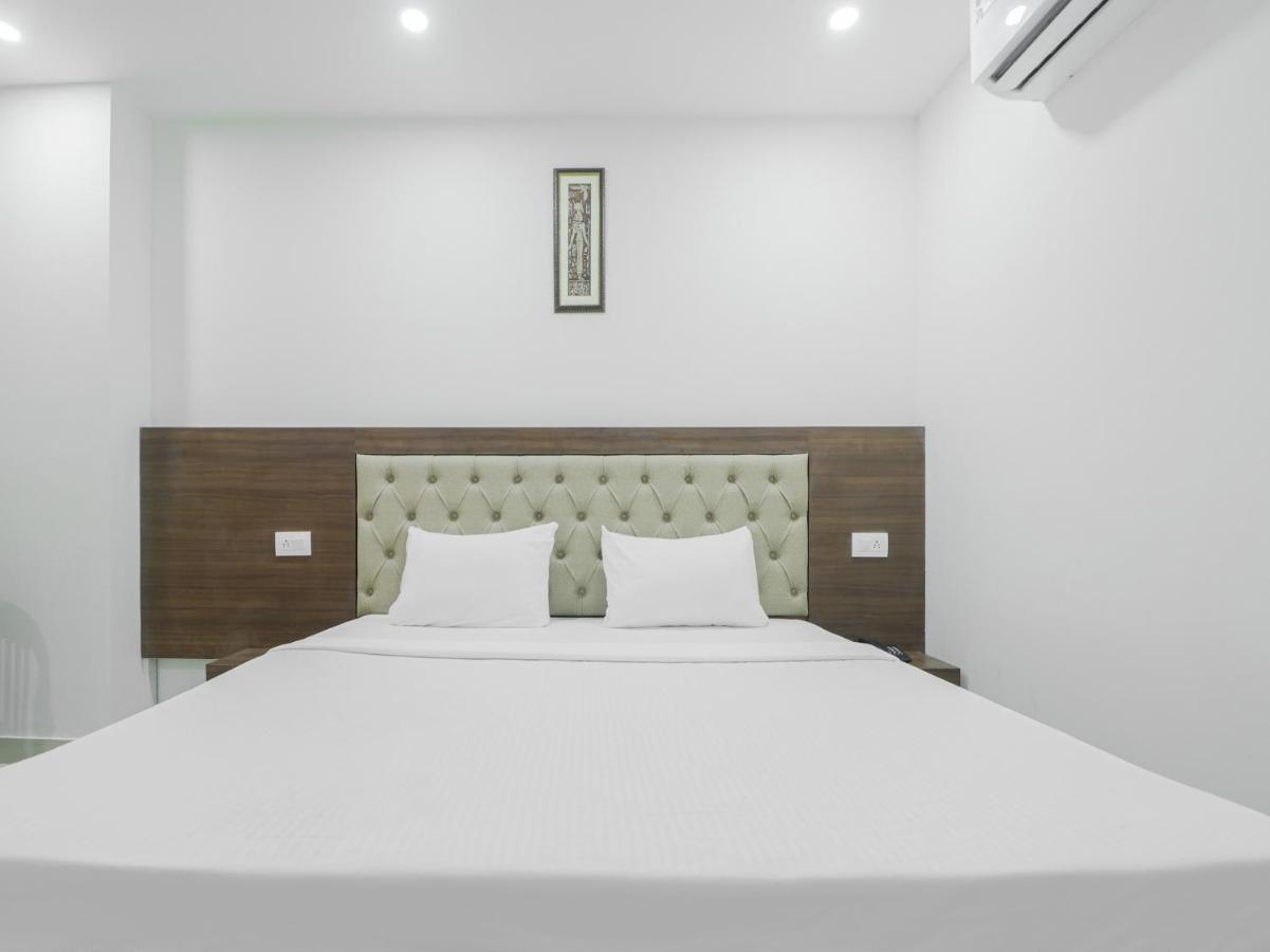 Oyo Townhouse 853 Hotel The Royal Aroma Haridwar Exterior photo